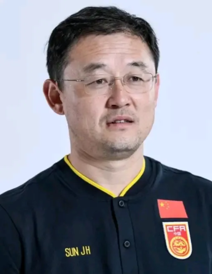 孙继海不该要18万天价赔偿？个人觉得孙继海该要！首先孙继海的免费青训给了家庭条件