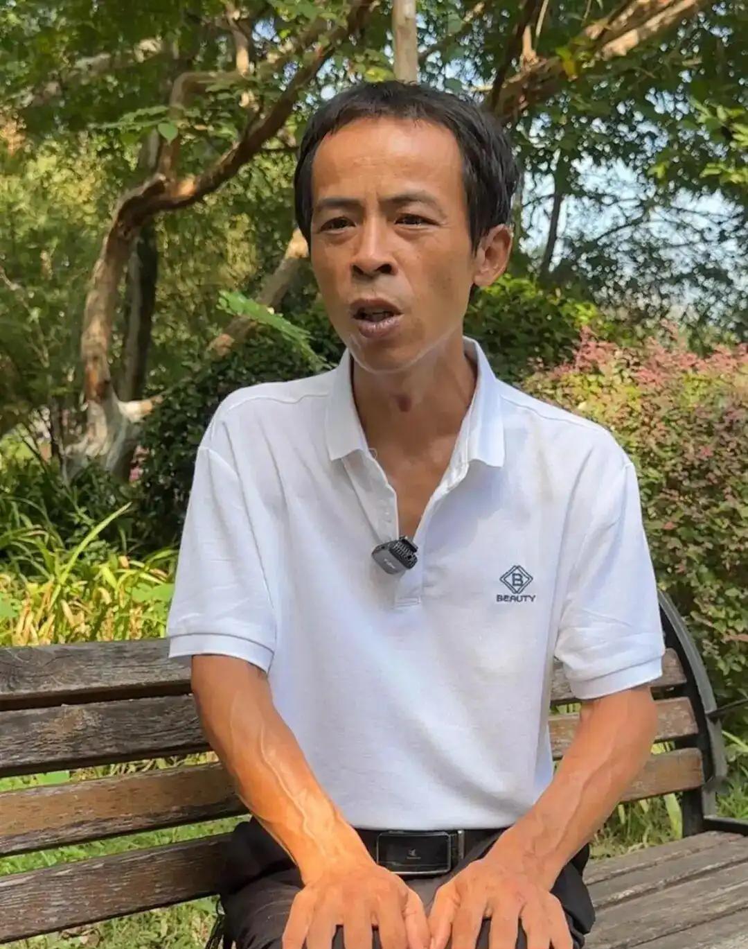 “赚千万有三五套房？”鸡排哥一听就笑了：“还没到一个亿呢！”这话听着是调侃，可你