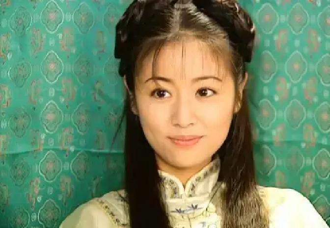 1997年，在拍摄《还珠格格》期间，琼瑶在看到林心如的演技后，立马停掉了她所有的戏并打电话给经纪人说