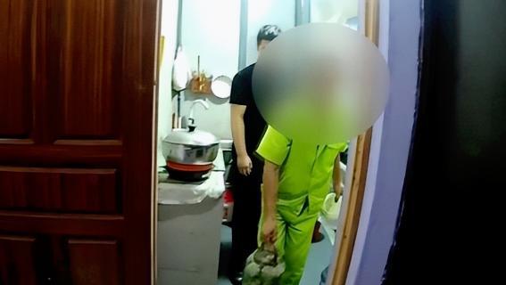 “被偷光了！”近日，浙江有人报警，两个农户辛辛苦苦种的100多斤大蒜一夜之间被偷