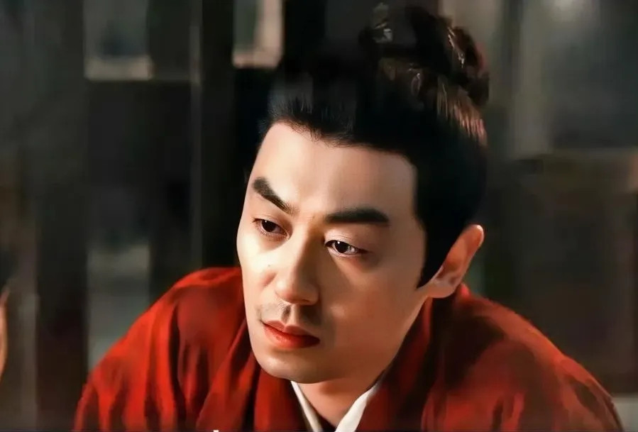 《大生意人》中，我最想不通的，就是41岁的朱亚文了！想不通他为什么要作品有作品，