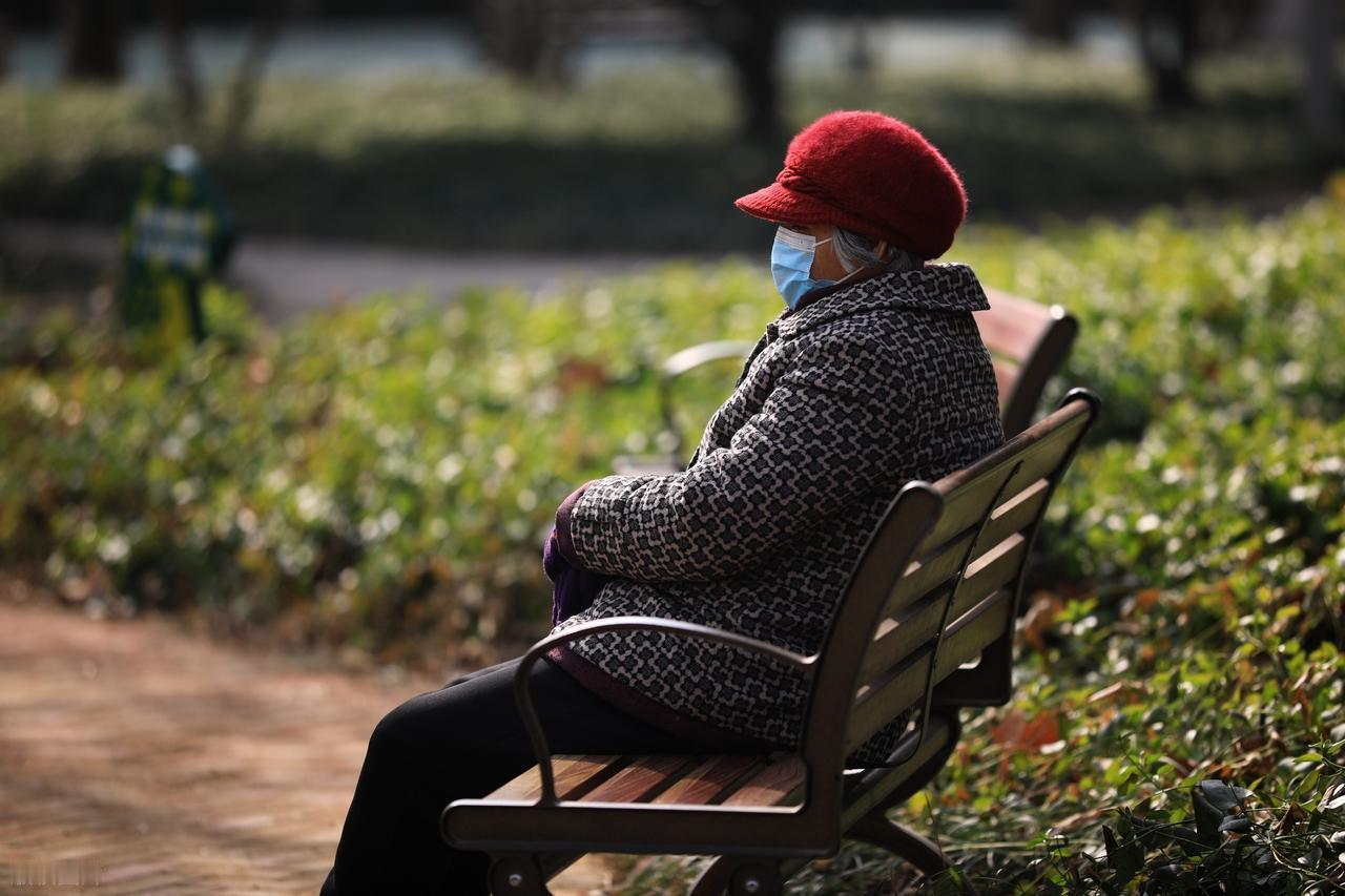 【中央定调！退休新政落地，2026年退休人员缴满15年还能退休吗？】2026年，