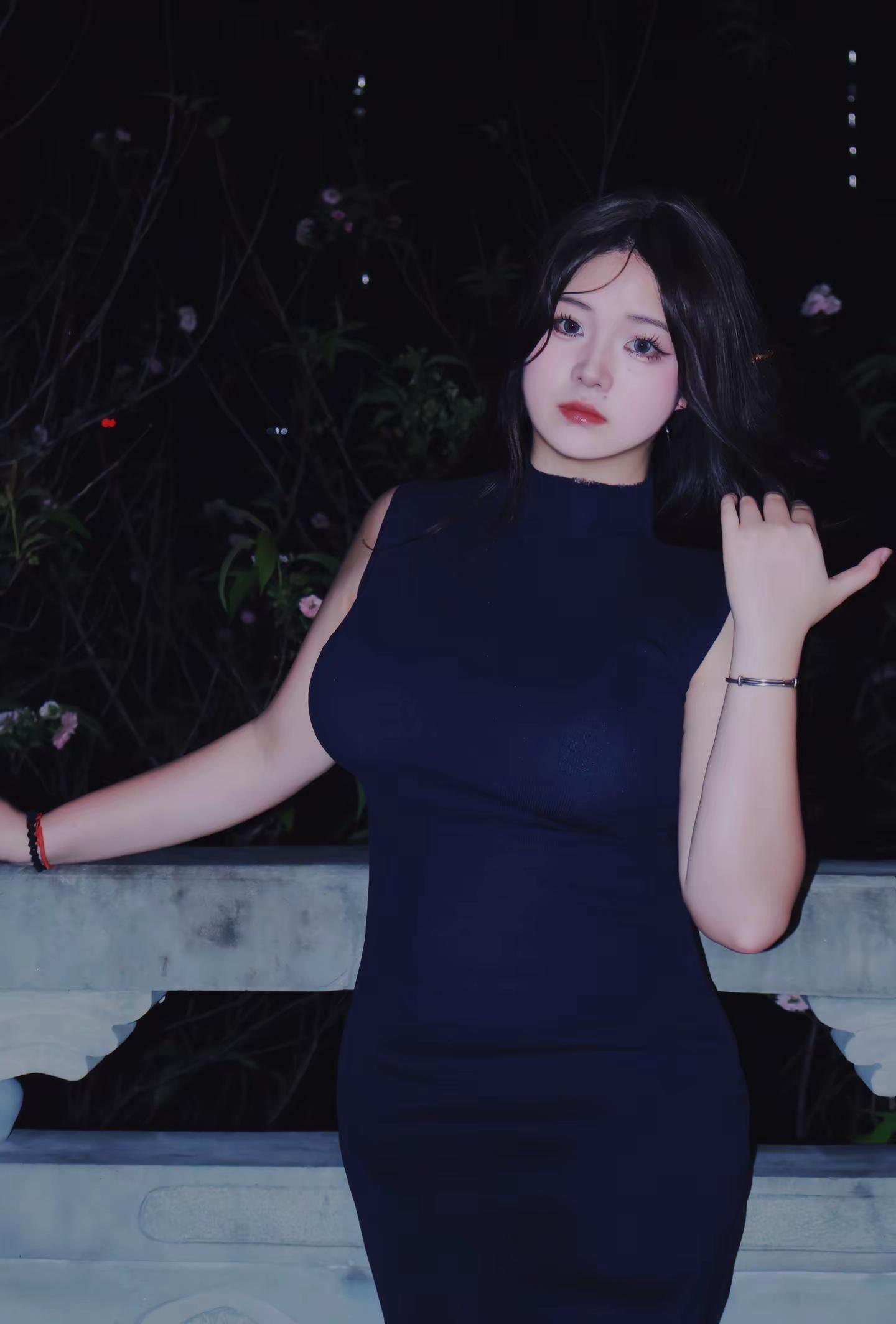 轻熟30岁的女人<!--{img...