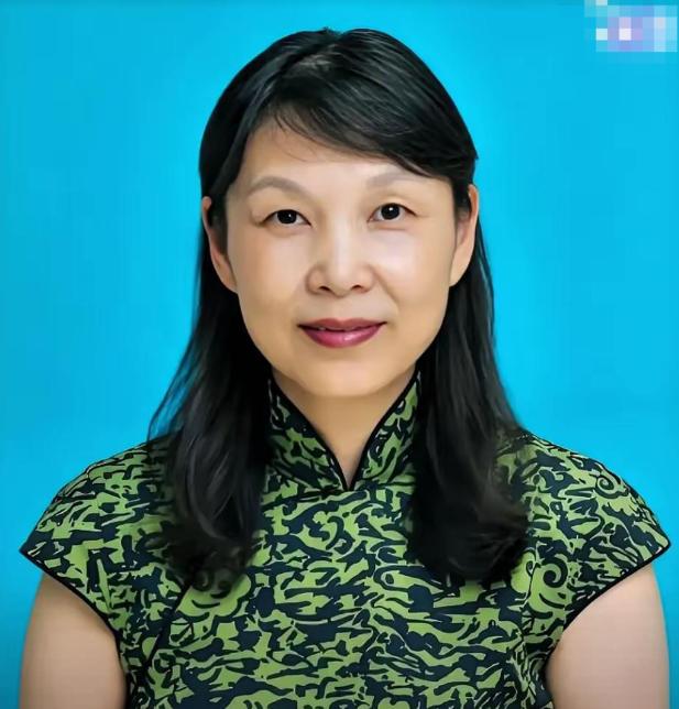 杜建英想吞娃哈哈？别做梦了！宗庆后走后，留下的不仅是娃哈哈，还有