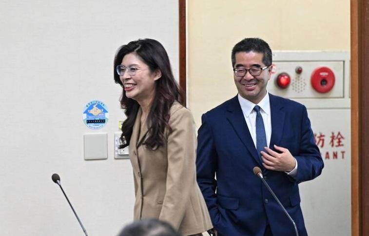 萧旭岑，再不迈出那一步，就真没退路了谁能想到自己效力了大半辈子的“大老板”