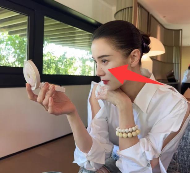 真正的美人，即便是长了一颗痣，那也是美人痣，普通人长颗痣，你试一试好不好看嘛！