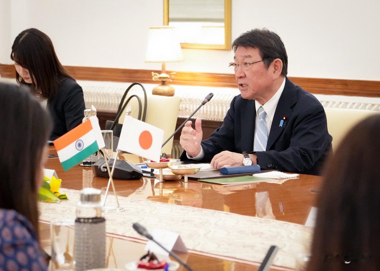 降级接待，日本很失望当地时间5月27日，日本外相茂木敏充公开发文，称此行与