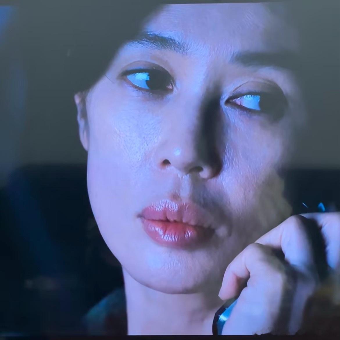虽然但是这个嘴巴真的好出戏啊大家看剧了吗？​​​