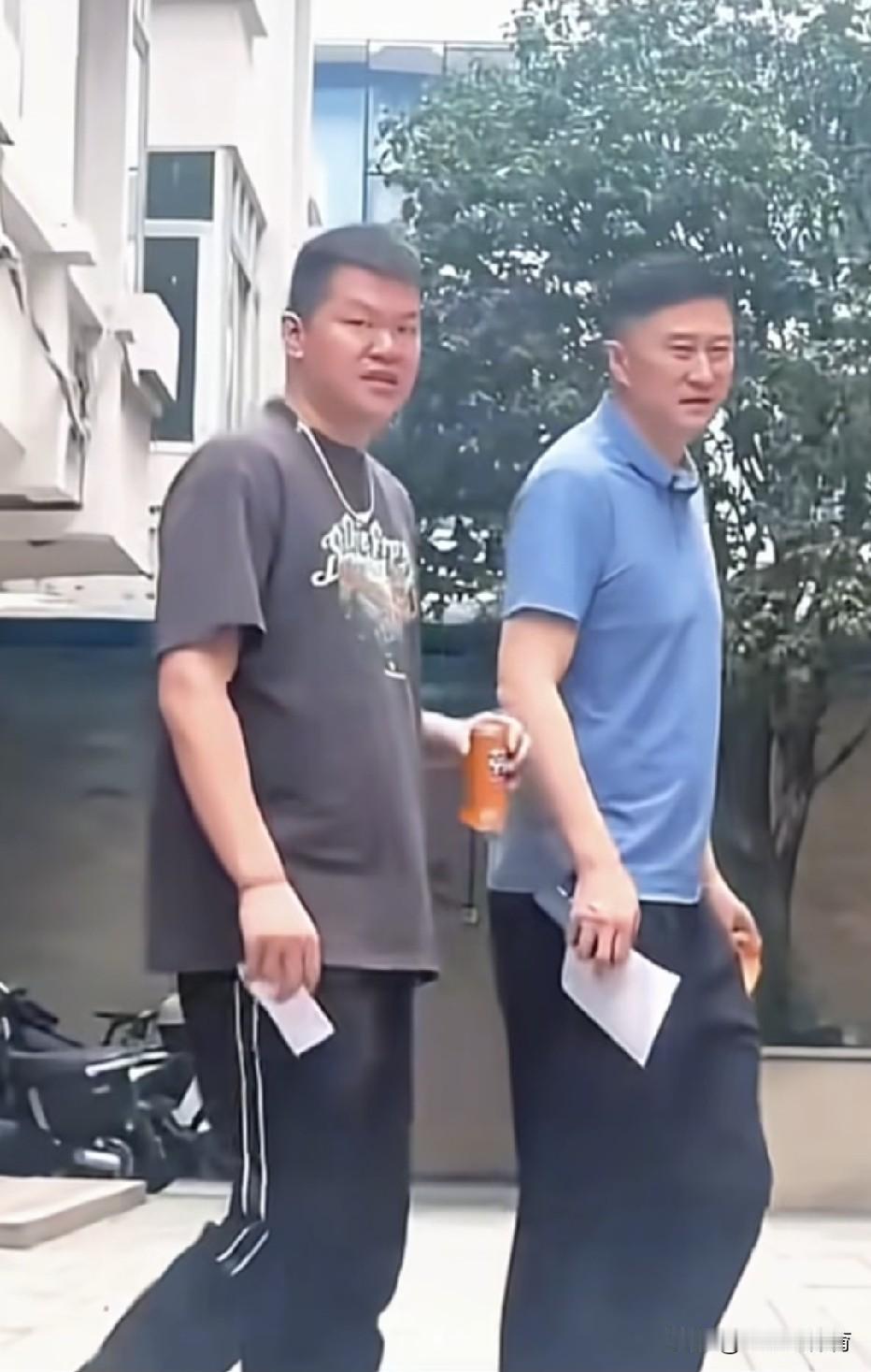 为何广东宏远迟迟没有官宣杜锋和朱芳雨离任的消息呢？难道有反转？当然不是，之所以还
