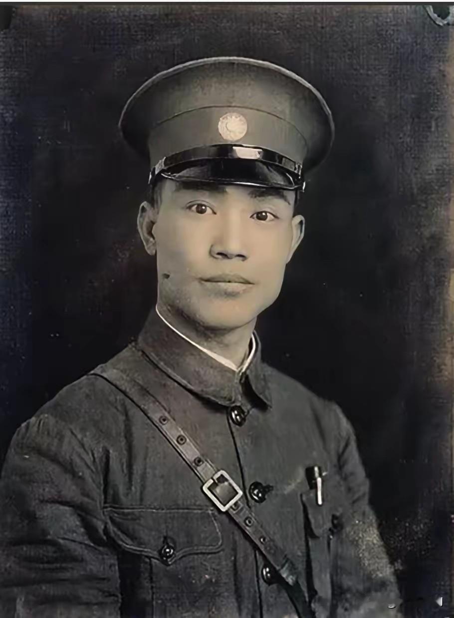 1947年,陈诚视察东北52军，军长副军长亲自迎接，谁知陈诚一开口就骂："你们简