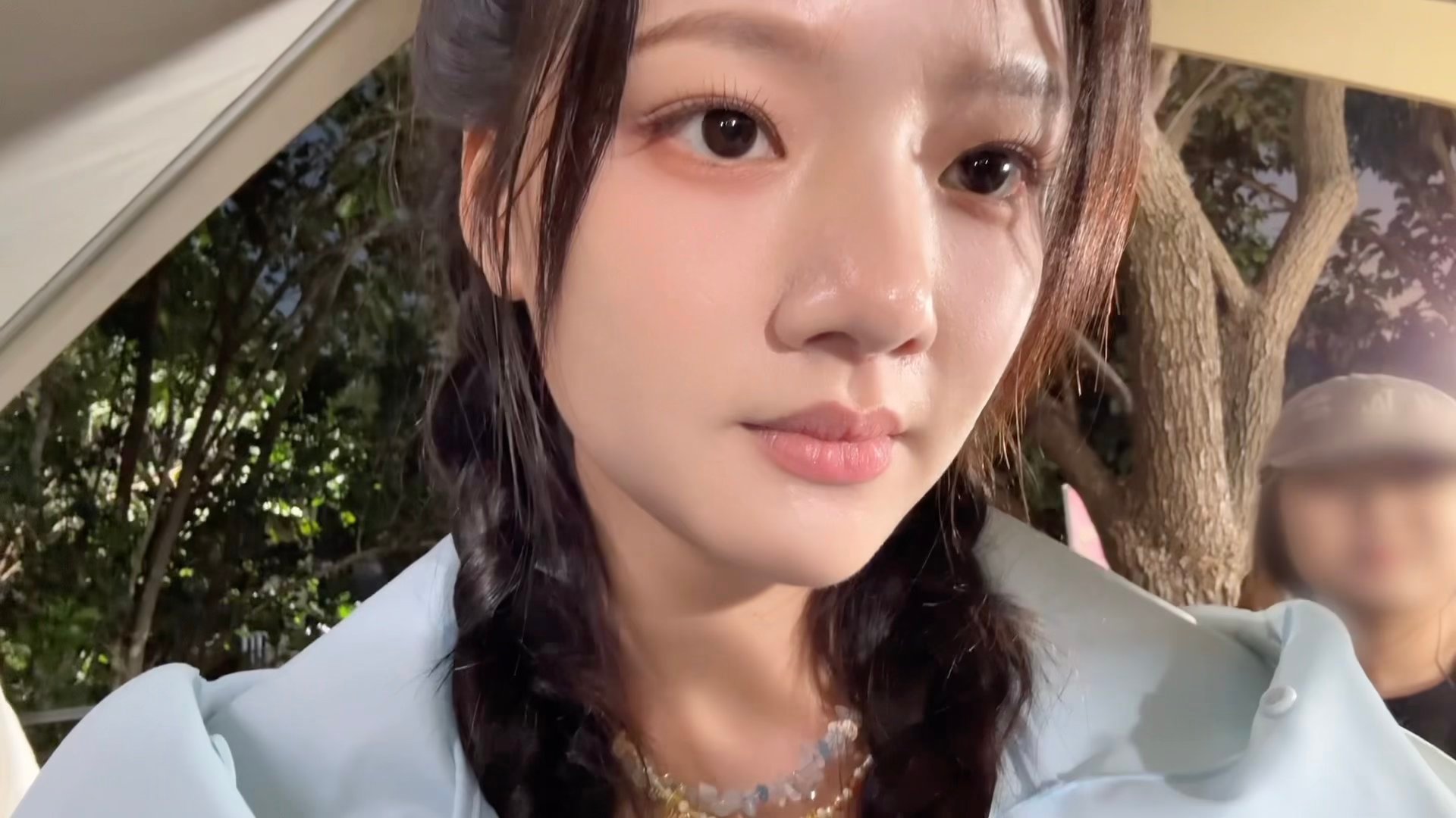 任敏吃蚂蚁任敏吃蚂蚁这段我真的来回看了好几遍，不是因为她多勇敢是因为她那个表情