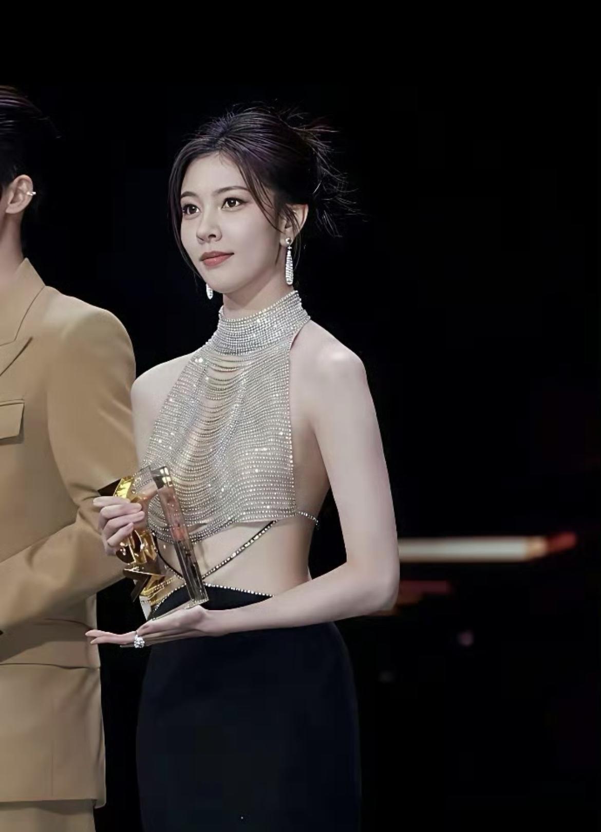 电视上看一般般，真人巨漂亮