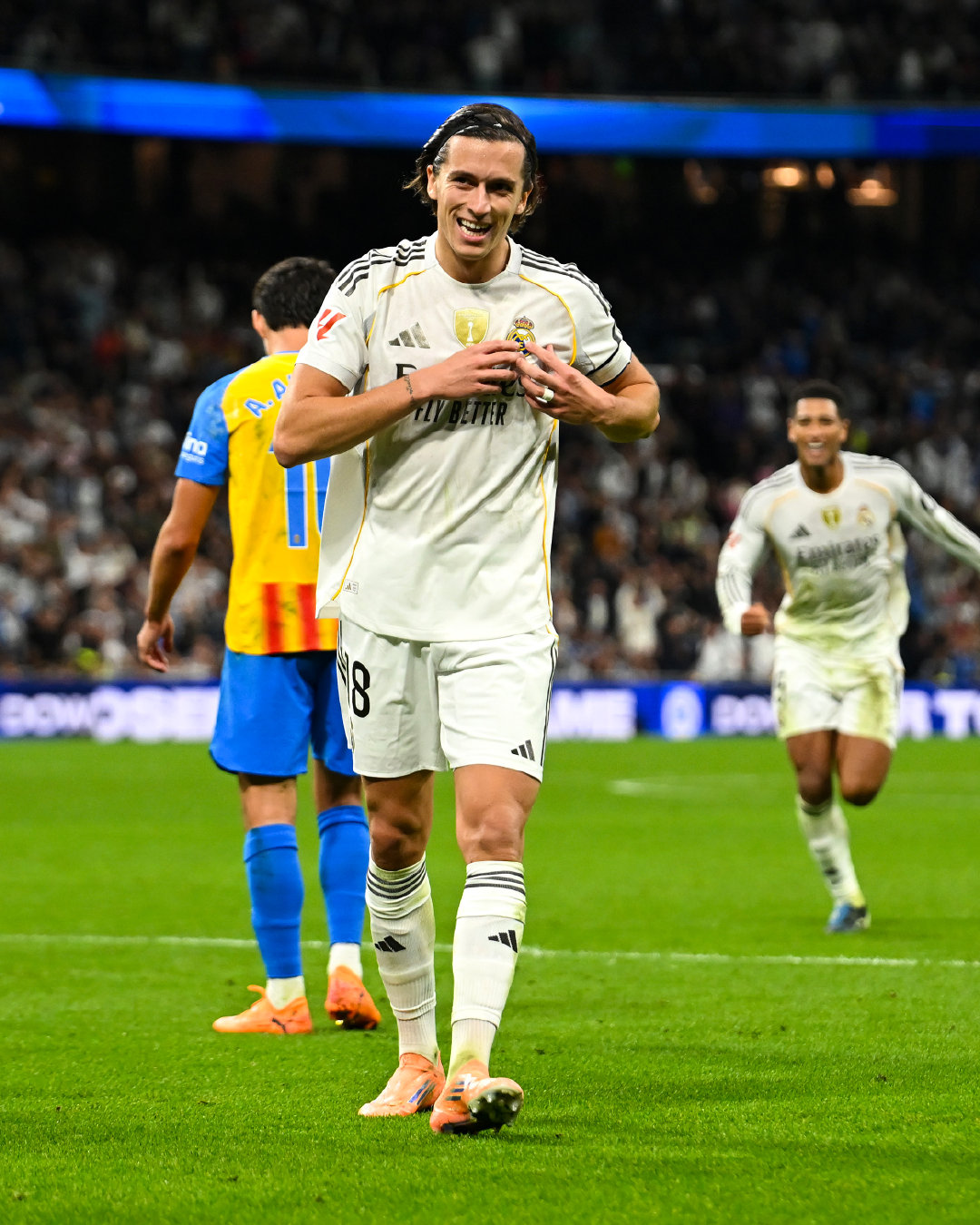 卡雷拉斯vs瓦伦西亚：-122次触球-83/89次传球（成功率93%）-3