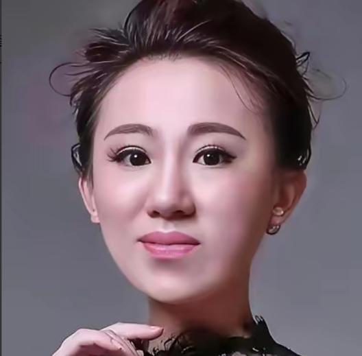 2011年出生的王天琦，大概是丫蛋最昂贵的“奢侈品”，为了那几年的舞台光环，她把