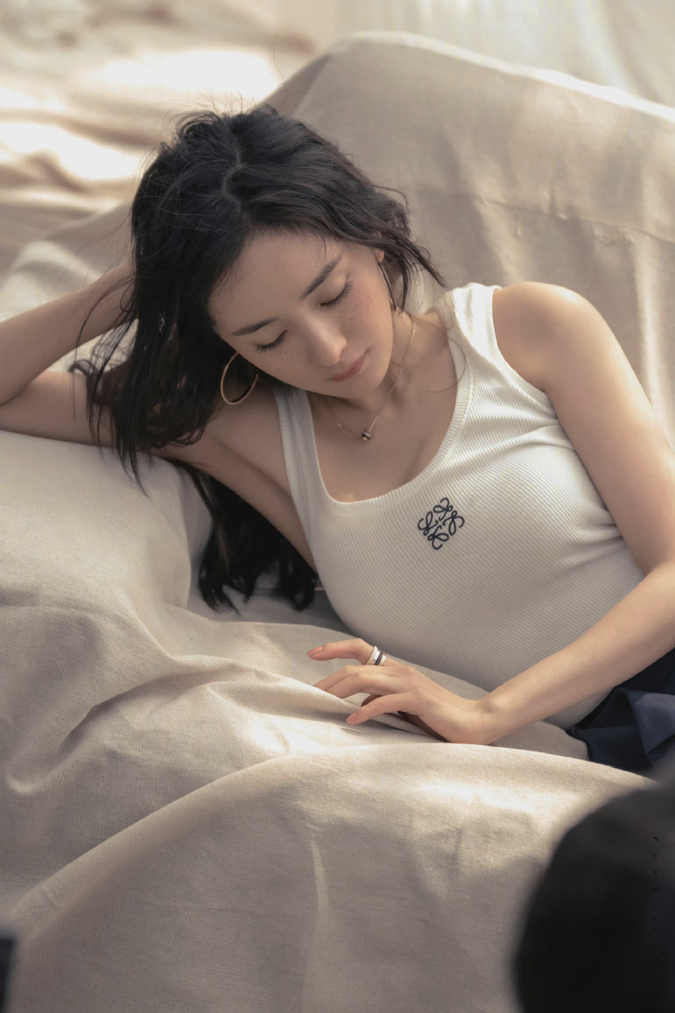 杨幂，居家慵懒氛围感写真​​​