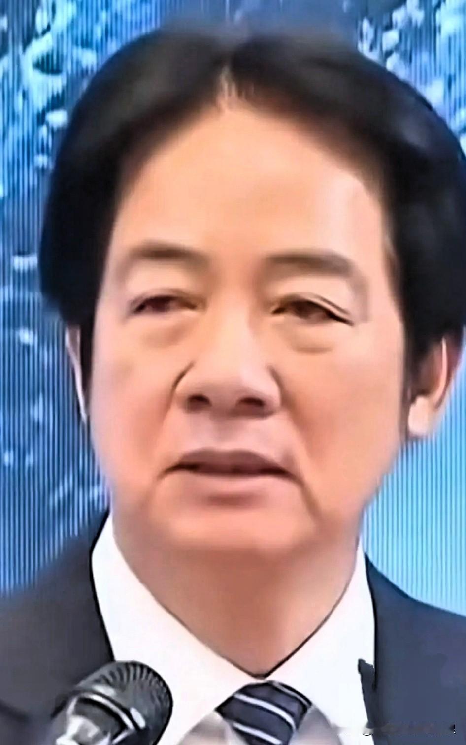 这回赖清德可是给我们上演了一出教科书级别的“贼喊捉贼”！12月17日，他还在