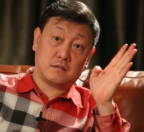 有一次，鲁豫在飞机上遇到了歌手韩磊，本着交朋的态度，鲁豫和韩磊打了招呼，可是韩磊