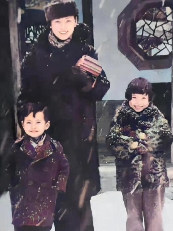 1928年，在东北大学后花园，张学良对已婚林徽因，轻佻地说：“徽因，来做我家庭教