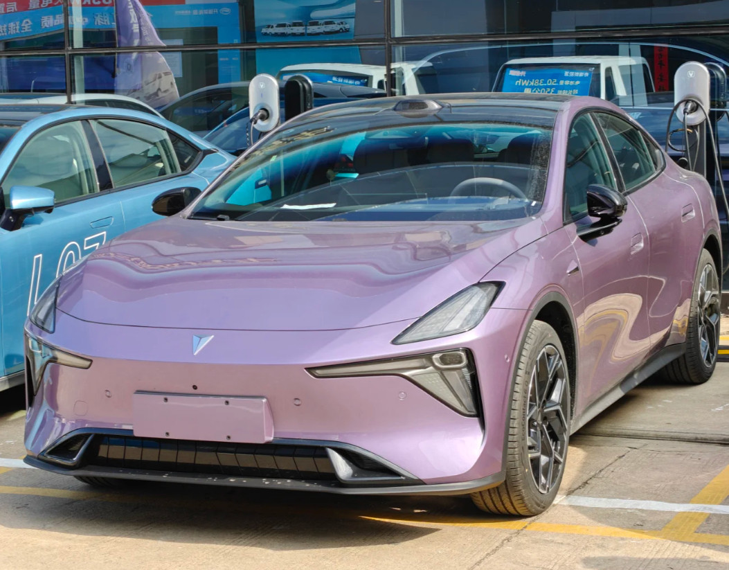 我试过不少新能源车，但深蓝L06真的做的不错先说底盘，真的稳到离谱！磁流变悬架