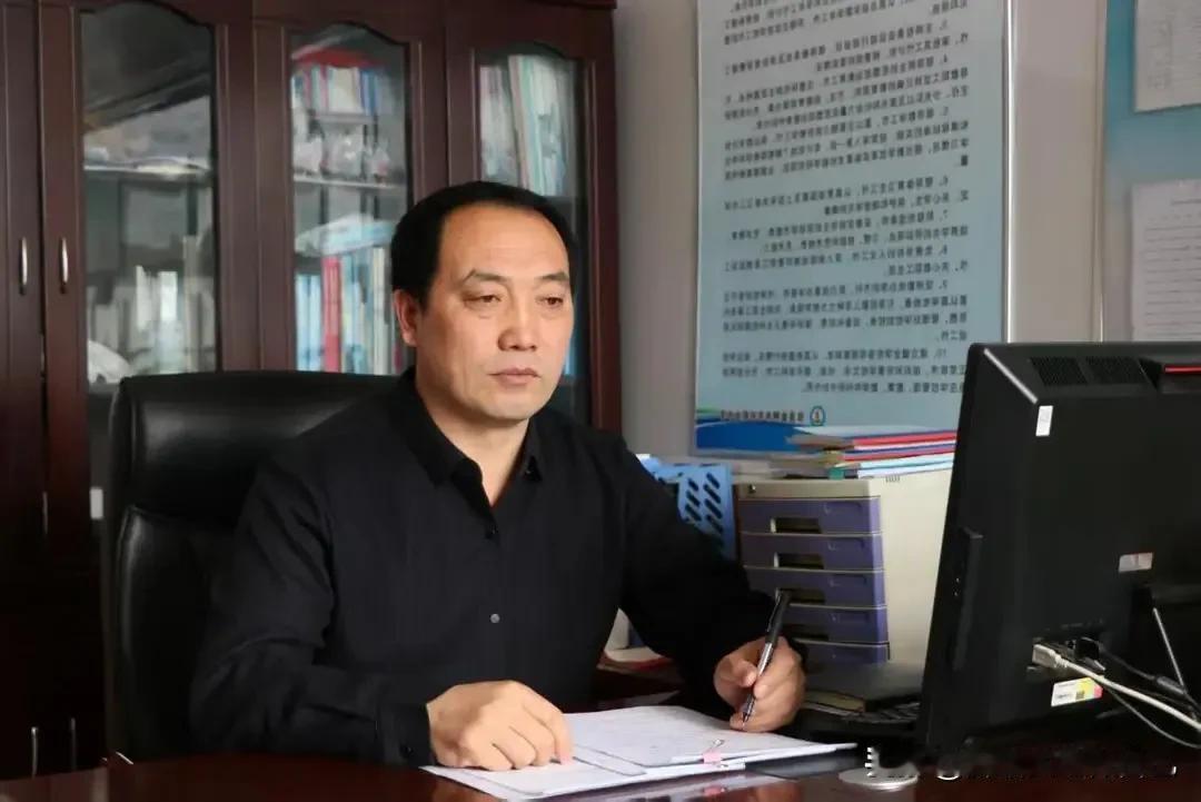 刷到陕西这位校长我破防了！30年干的事每一件都戳心家人们！一定要认识下陕西