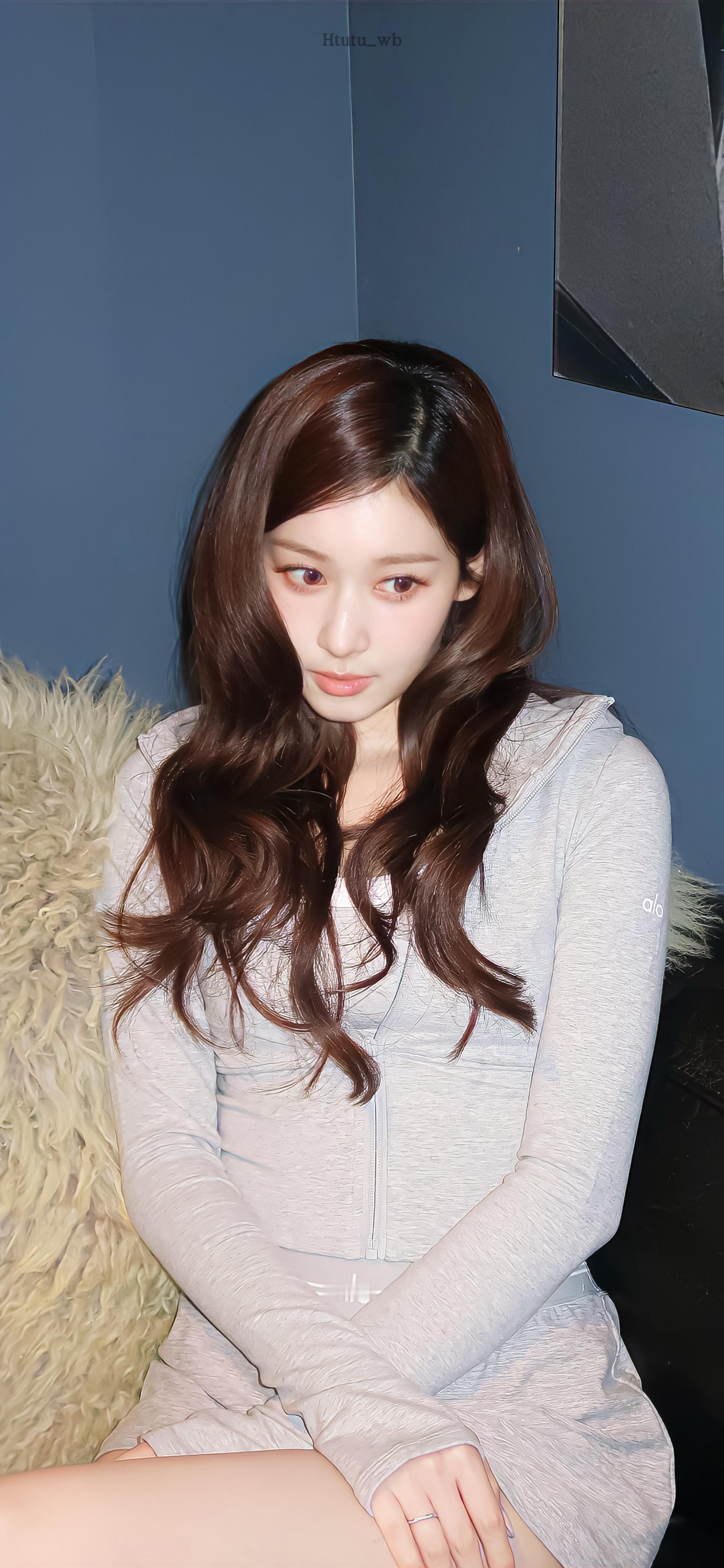 Sana凑崎纱夏壁纸来啦～🧸🥨