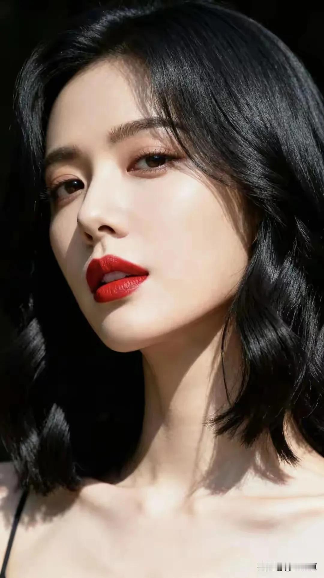 上联：时光从不败美人下联：心若年轻岁不老