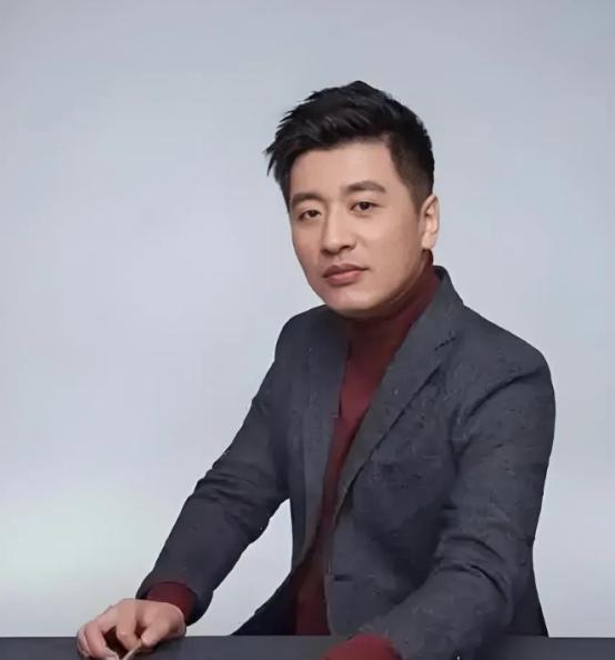 张雪峰这句大实话，听着扎心，却道透了人这一生的筛选真相： 小学筛掉不肯读书的