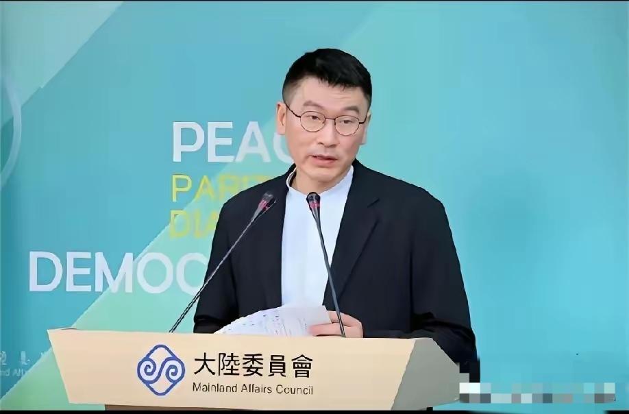 离谱！台湾学生以为刘关张在桃园市结拜，陆委会副主委梁文杰跟着洗地！