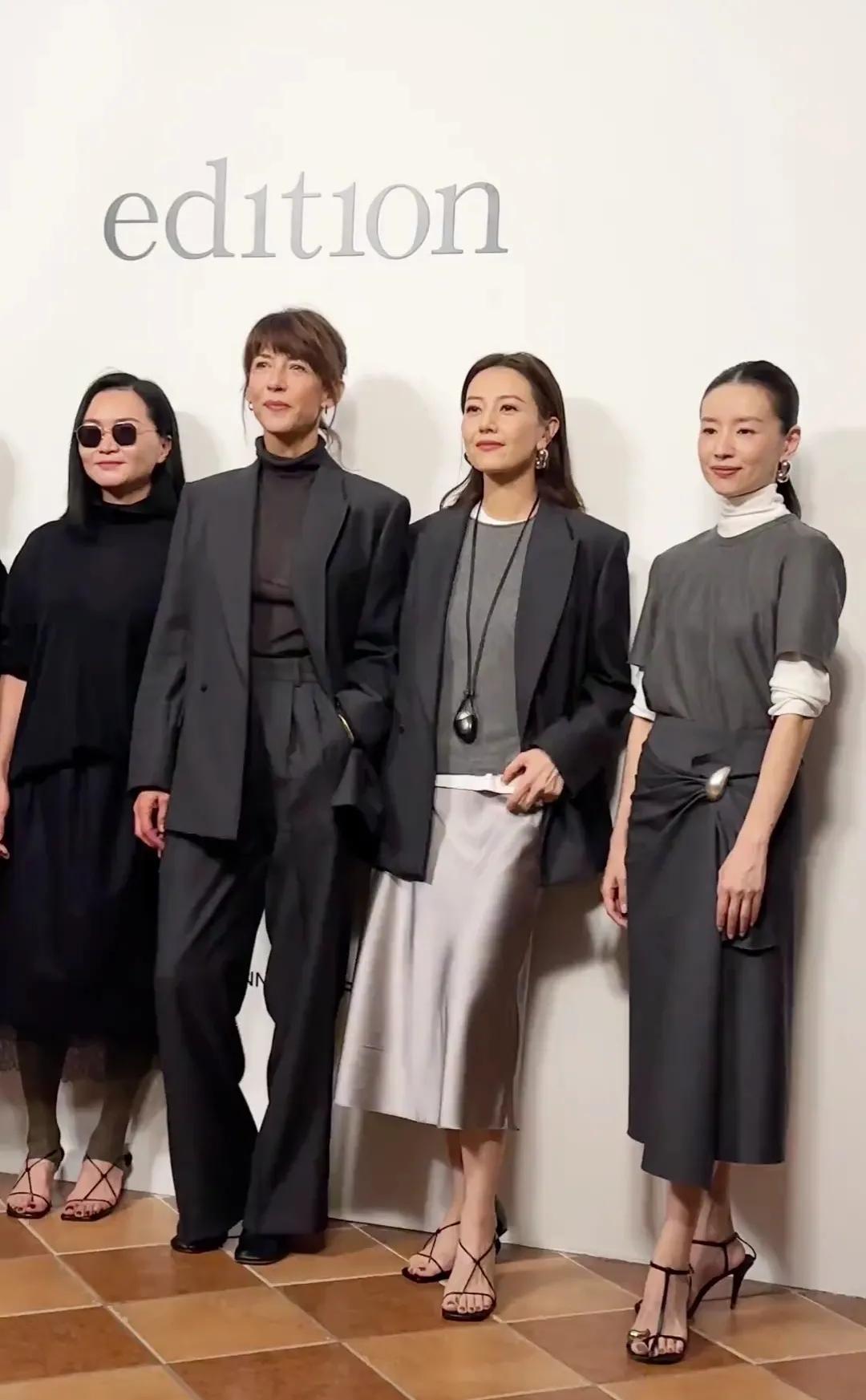 苏菲玛索赢麻了，董洁像路人？我不这样认为！苏菲玛索和董洁以及高圆圆的一张合影