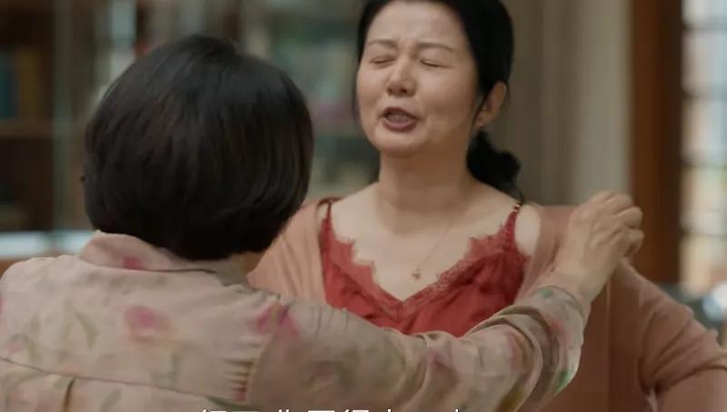 太狗血了！我严重怀疑《我的后半生》编剧是男的！一个70多岁的老头，没了老婆，就被