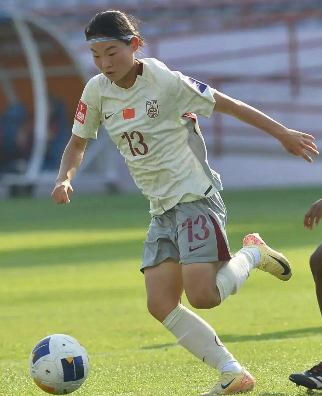 中国足球惊喜不断，∪20女足昂首晋级世界杯！好样的，∪20女足亚