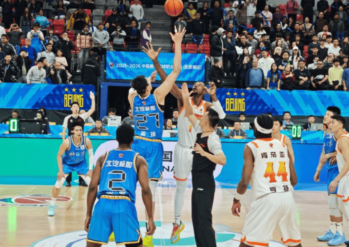 解说员: 庞峥麟持续高光, 看好他成为赛季的最佳新秀