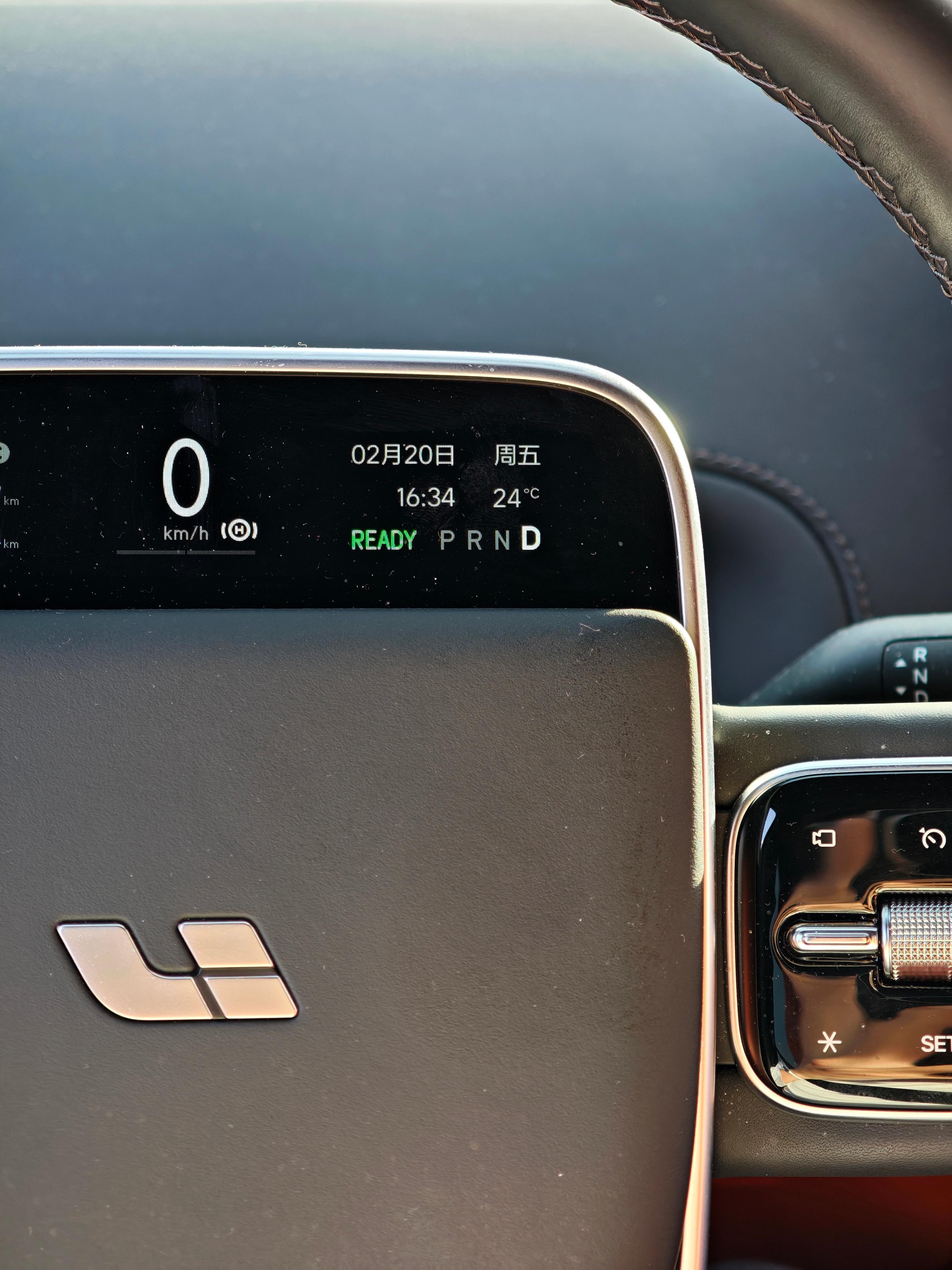 才正月初四，就已经24℃了🥵座椅通风都得打开，这像画吗？