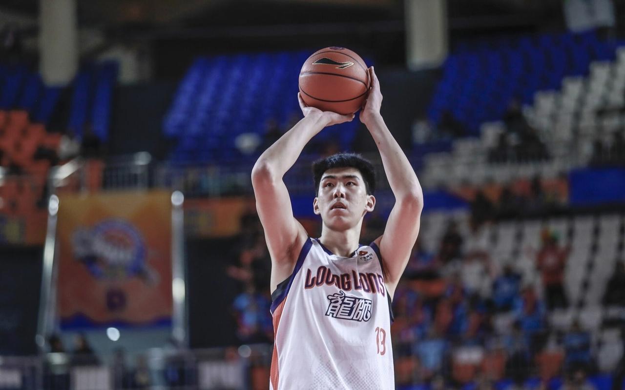 徐昕获得多支NBA球队试训邀请，其中包括马刺和凯尔特人等强队！刚结束CBA季