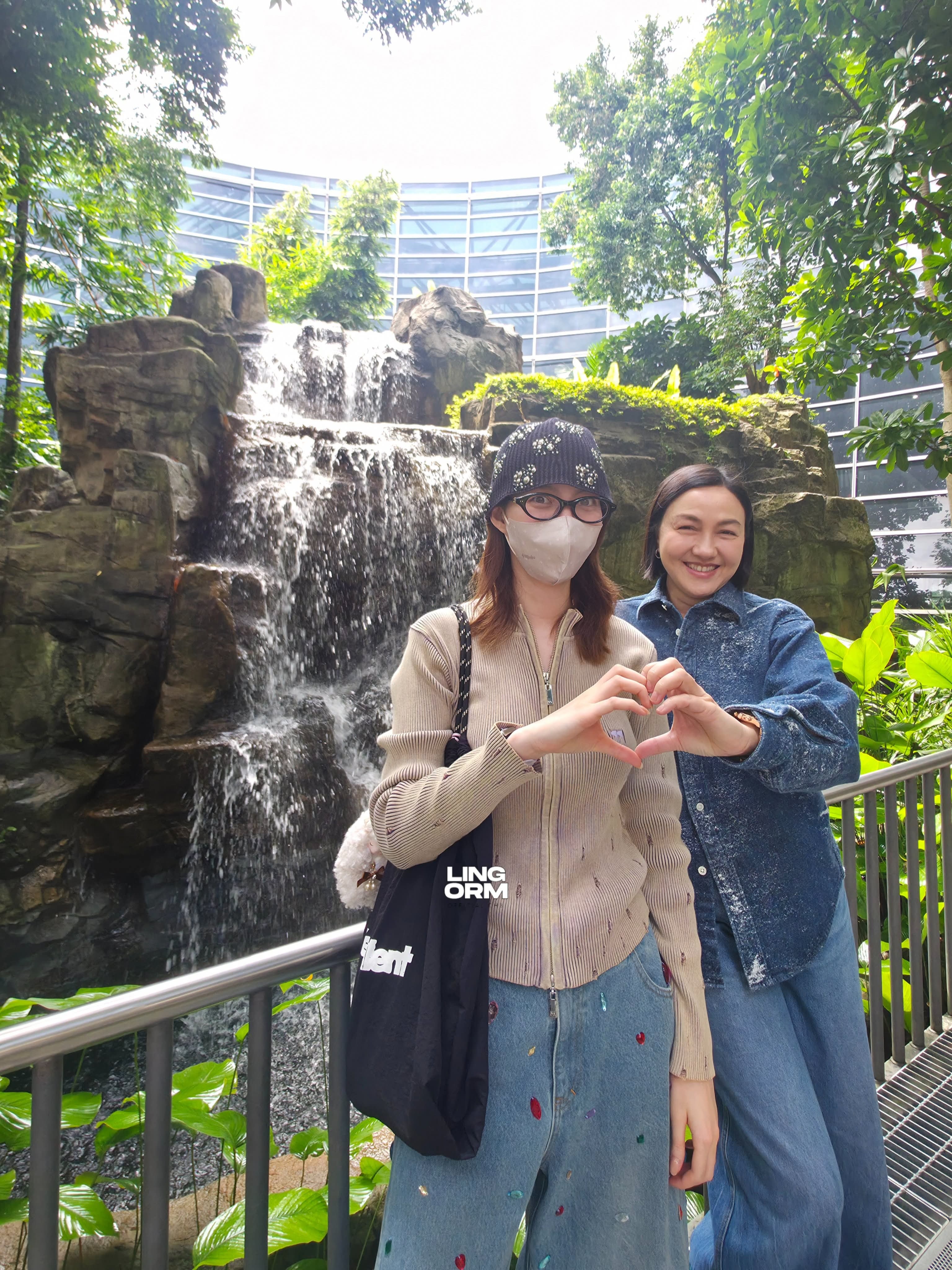 和妈妈比心vs和姐姐比心