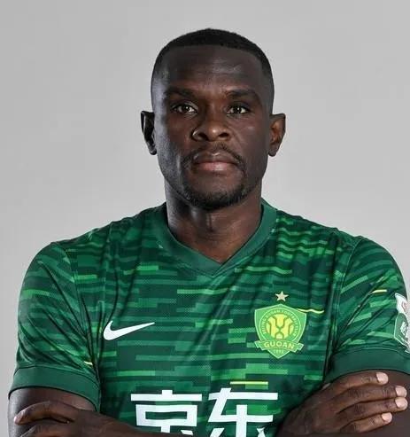 国安该不该和恩加德乌分手？什么意思呢？国安队这赛季结束后，是不是选择和