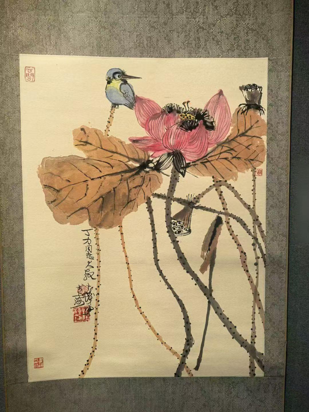 程十发荷花小鸟图61x45