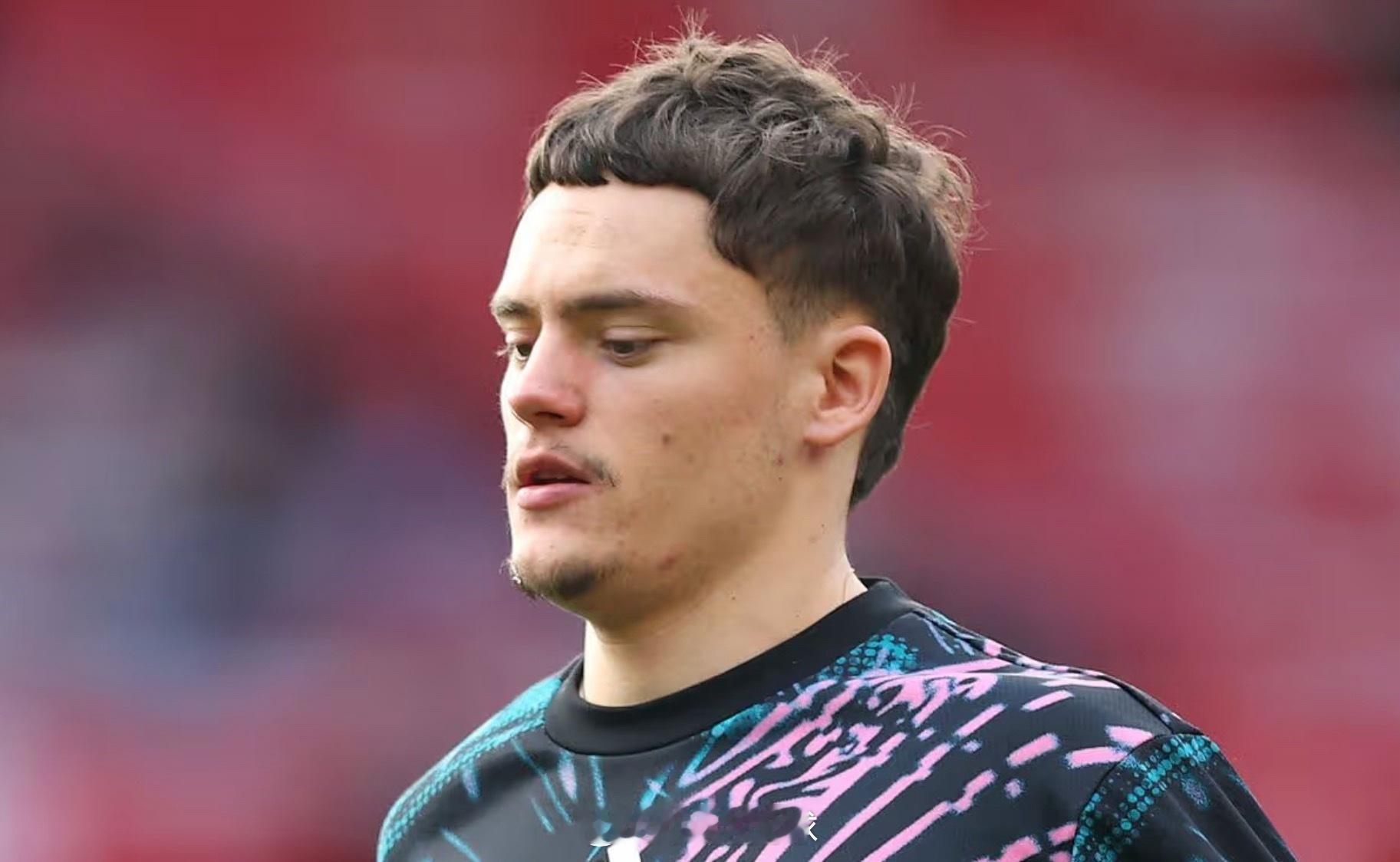 在利物浦1-0战胜诺丁汉森林的比赛之后，主教练斯洛特在新闻发布会上谈到了赛前热身