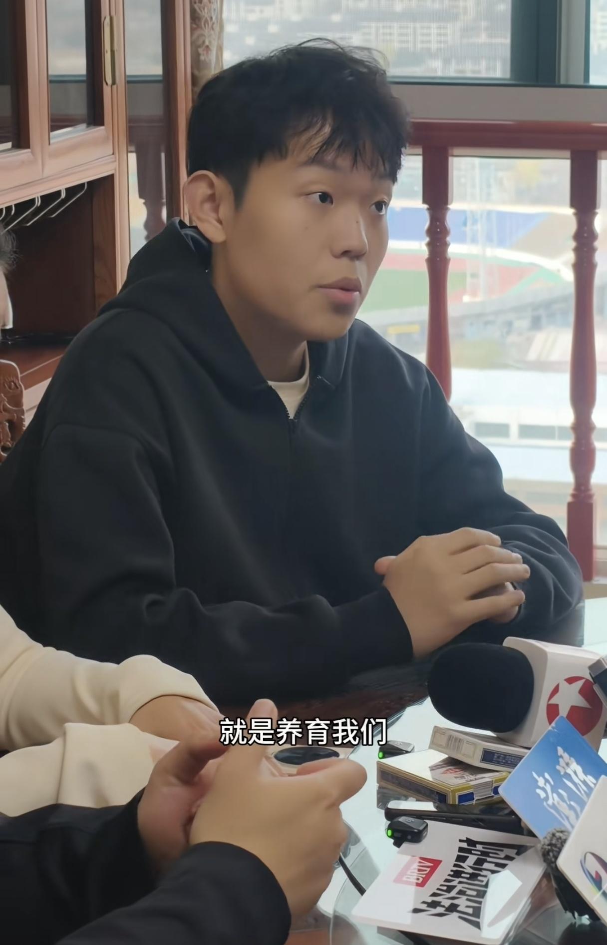 姜甲儒说出了心里话，他说17年来，每一天，买家都在给他灌输钱，你活着就是为了以后