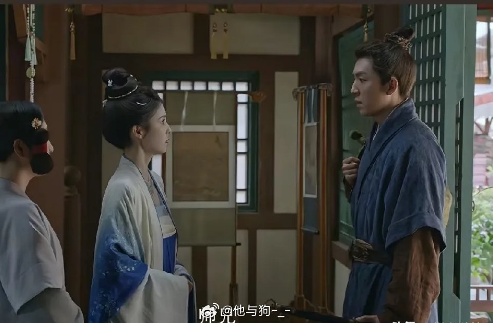 《莫离》李飞白师兄终于知道师妹叶璃为何会如此奇怪了。李飞白想不透叶璃身边没有青霜
