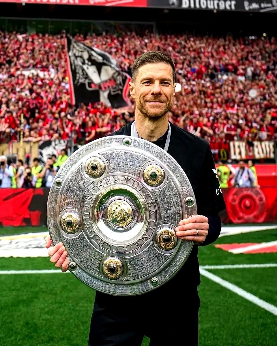 齐达内都清楚阿隆索在勒沃库森率队拿120年首冠，在皇马却放不开。药厂夺冠靠三