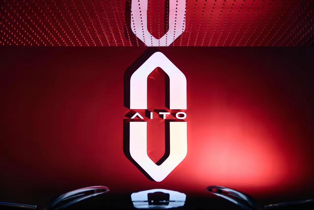 鸿蒙智行五界是怎样的布局，全网最透彻的分析来了。问界是核心的核心。向上的价格空间