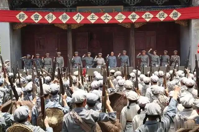 长征途中六次关键会师，是红军凝聚力量、扭转战局、走向胜利的重要节点，为长征最终胜