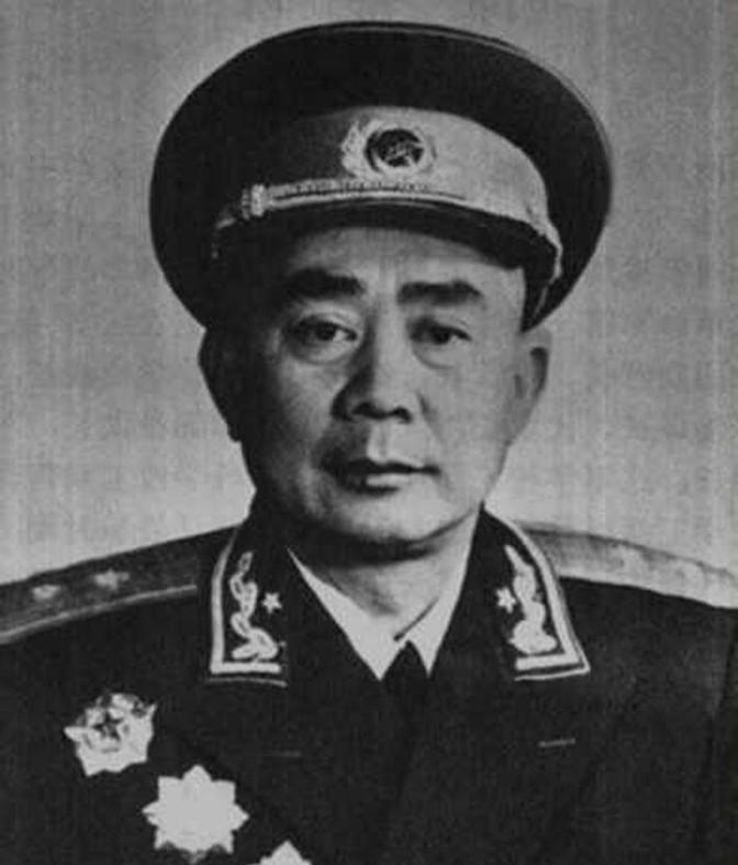 1970年，王自正持枪冲进了军区政委的卧室，政委连忙呼叫警卫员，谁知，2个警卫员