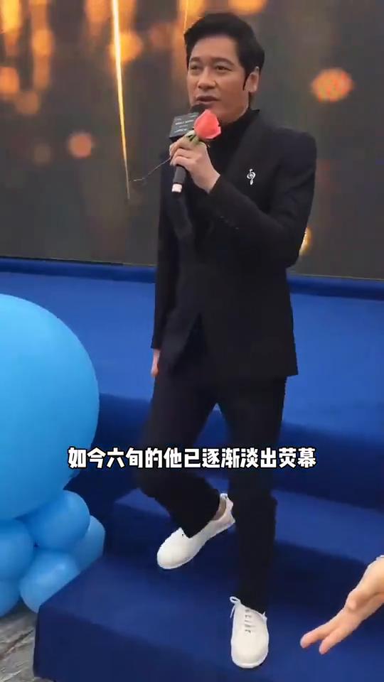 任谁也没有想到，明明都是TVB的收视巨星，只能说没有对比就没有伤害。·首先是林