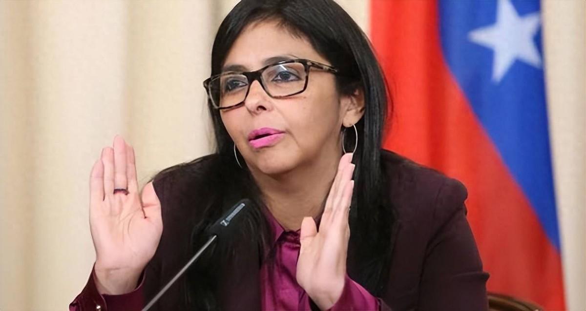 委内瑞拉老百姓有福了。2026年1月3日美国军队突然行动抓走马杜罗带到美国受审