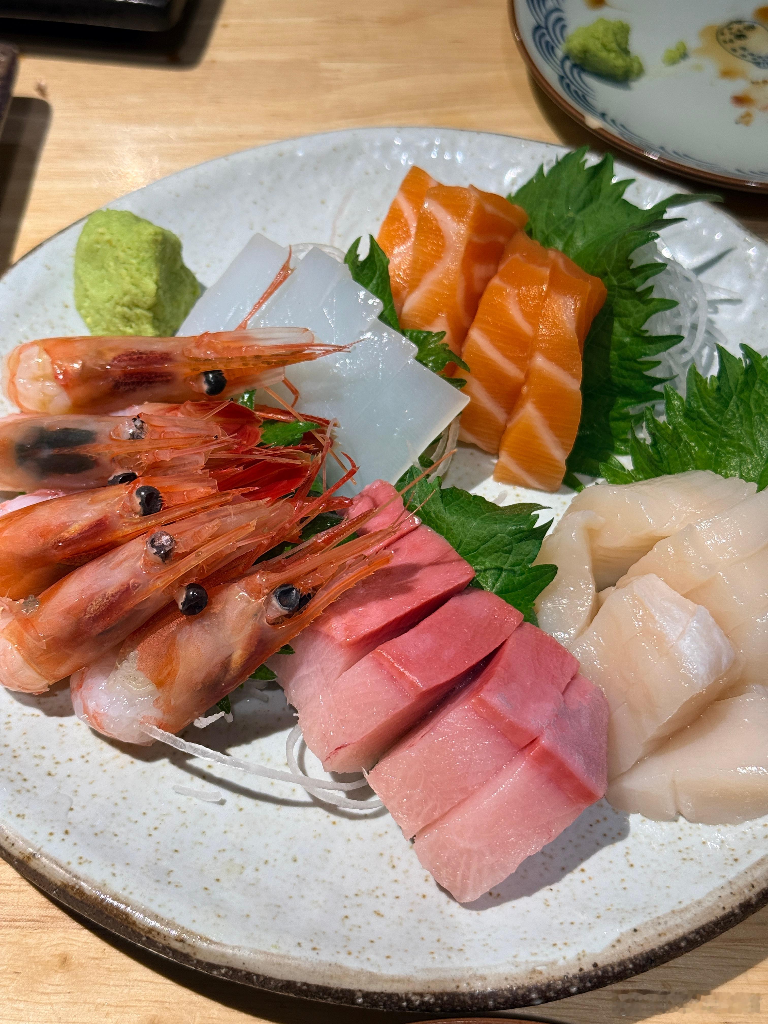 北京真到好时候了春天能看雪，化完妆糊一脸杨树毛子给你定妆，莫名其妙这痒一下那痒一