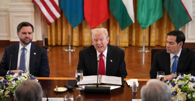 美媒报道：特朗普的部分高级助手——包括副总统JD万斯和国务卿卢比奥——最初对与伊