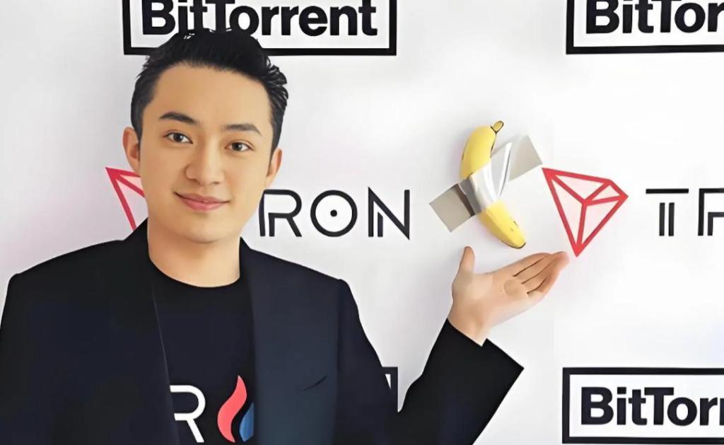 不可思议！特朗普的「总统晚宴」名单刚公布，那个砸下近1800万美元，稳坐「特朗普