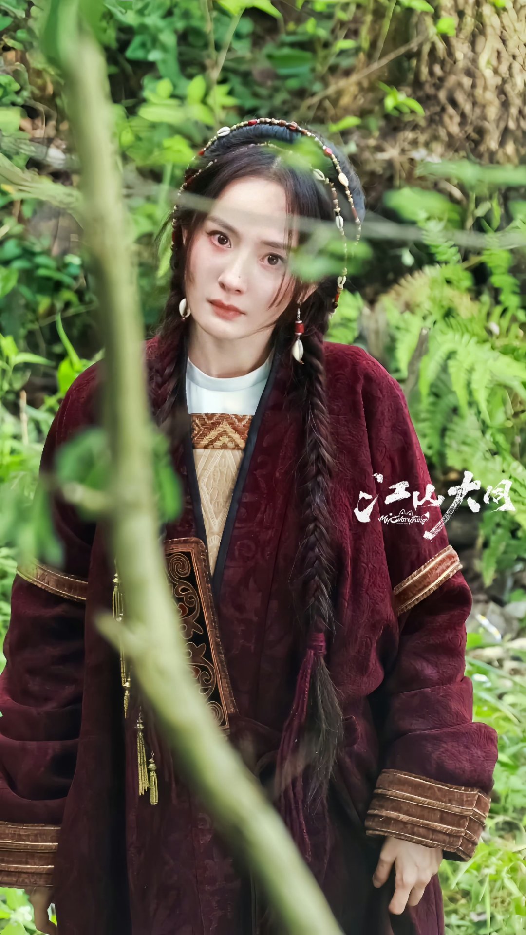 不敢直视娷娷的眼睛，怕陷进去，不可自拔～